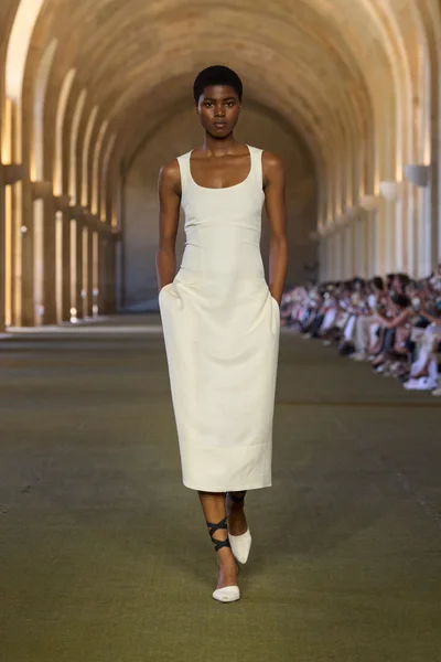 Look 8